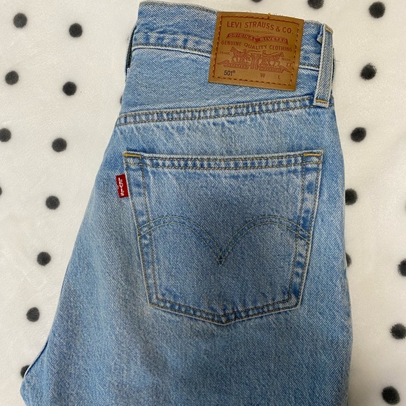 Levis Wedgie High Rise - Picture 2 of 5
